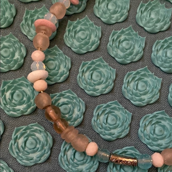 Elegant Multicolor Beaded choker necklace - Picture 7 of 7